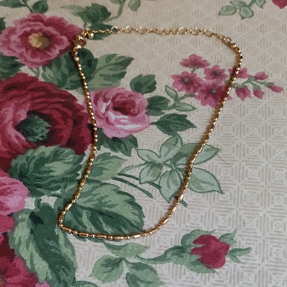 Elegant Gold Beaded Necklace